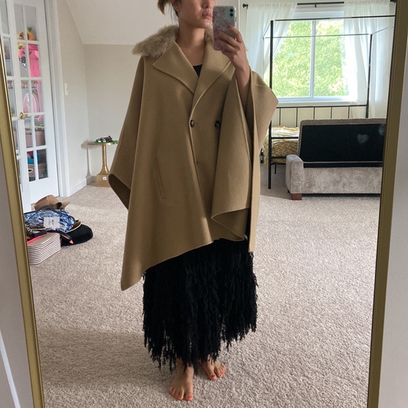 Michael Kors 100% wool cape. OS - Picture 9 of 13